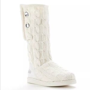 Juicy Couture Marlin White Sweater Boots Sz 10